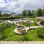 מלון Domaine De Ronchinne - Maison Du Jardinier 3*