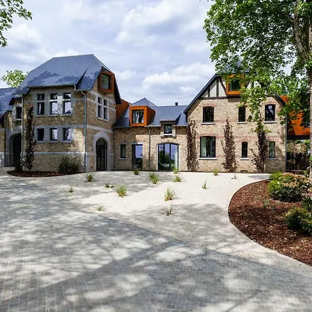 Hotel Domaine De Ronchinne - Maison Du Jardinier 3*