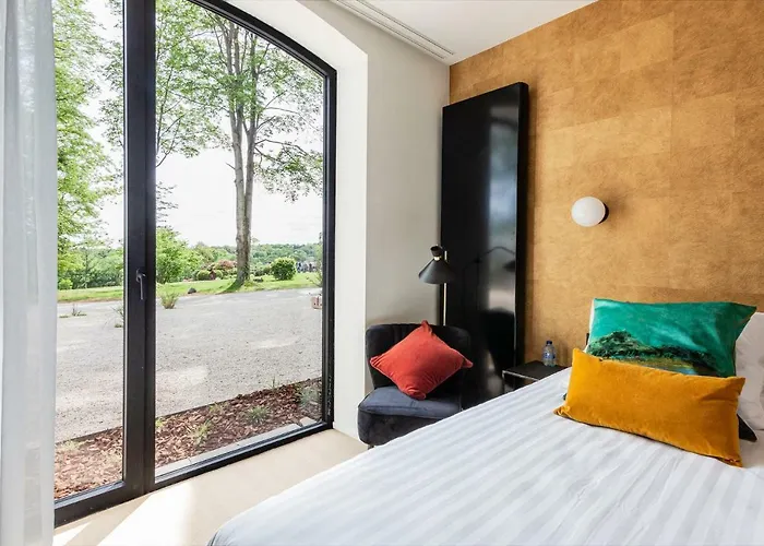 Hotel Domaine De Ronchinne - Maison Du Jardinier 3*