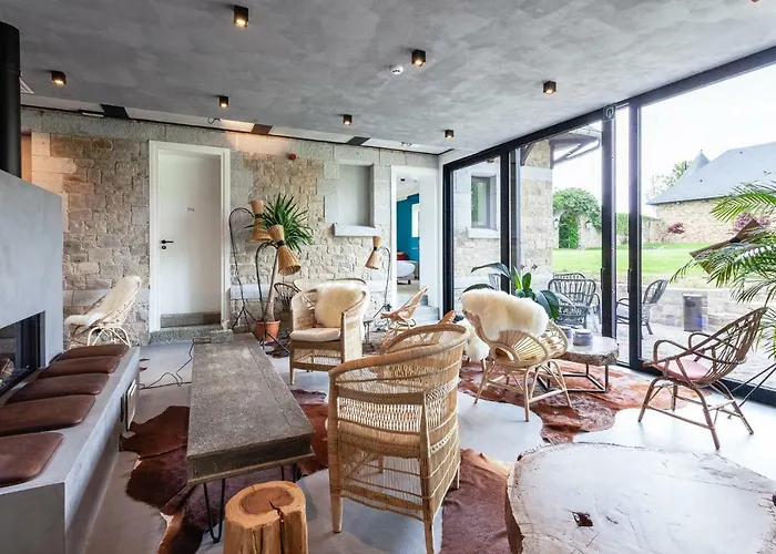 Hotel Domaine De Ronchinne - Maison Du Jardinier 3*